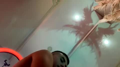   online show from November 7, 12:07 pm