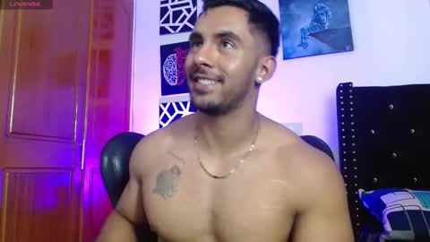 Roman online show from November 18, 6:22 pm