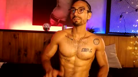 R O M E O  online show from February 12, 6:28 am