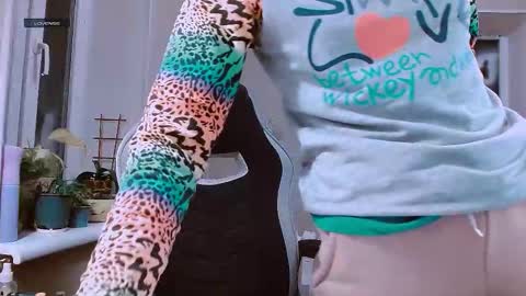 rosa843850 online show from February 1, 5:43 pm