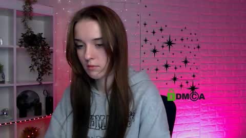 rosalie_liu online show from November 19, 3:33 pm