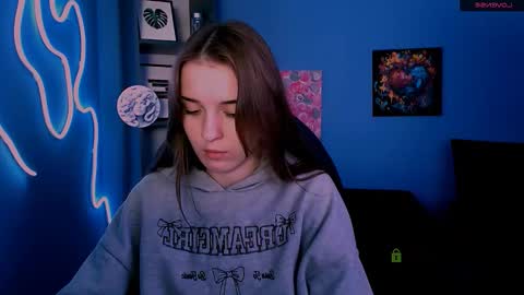 rosalie_liu online show from December 2, 3:32 pm