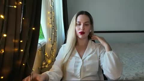 Rosali online show from November 2, 1:33 pm