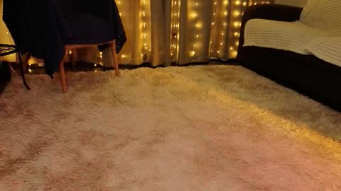 Kylie online show from March 7, 5:46 pm