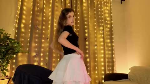 Kylie online show from March 13, 6:11 pm