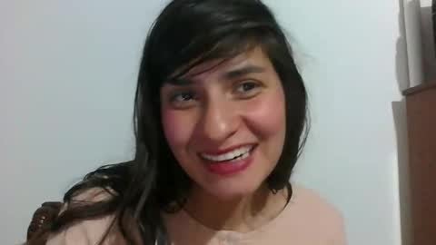 rosasvioletas online show from September 14, 3:42 am