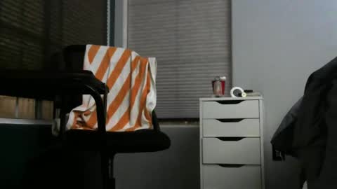 roscoes8 online show from February 3, 4:32 am