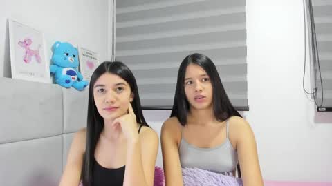 Rose y Miah online show from March 17, 2:27 am