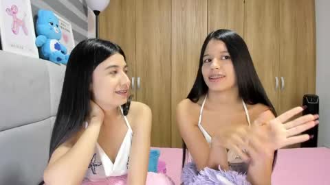 Rose y Miah online show from April 22, 2:52 am