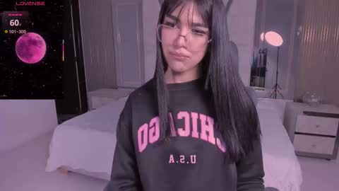 Rose online show from November 5, 1:46 pm