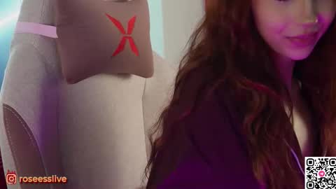 roseess_ online show from January 19, 7:29 am