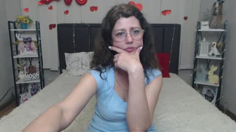 RoseHille online show from May 21, 5:30 pm