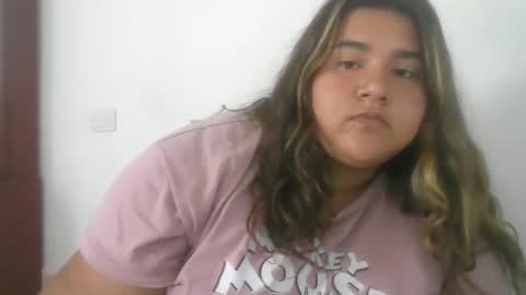 roselune_lovelly online show from June 6, 9:20 pm