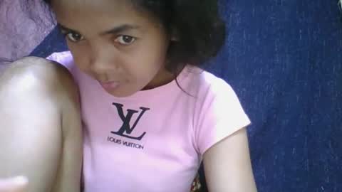 rosia685234 online show from November 3, 9:21 am