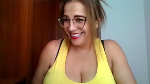 Rossana  online show from April 19, 1:12 pm