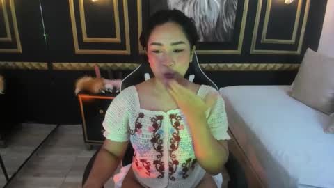rossie_lanie_ online show from February 21, 12:30 pm