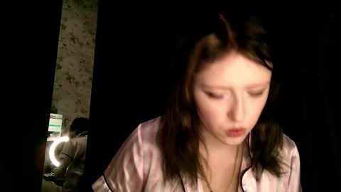 rosy_petal online show from November 19, 4:50 pm