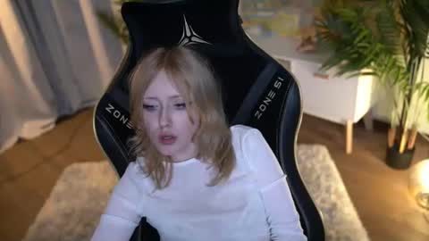 rosy_petal online show from September 16, 2:13 am