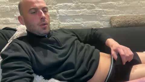 rotteei1 online show from March 26, 7:41 pm