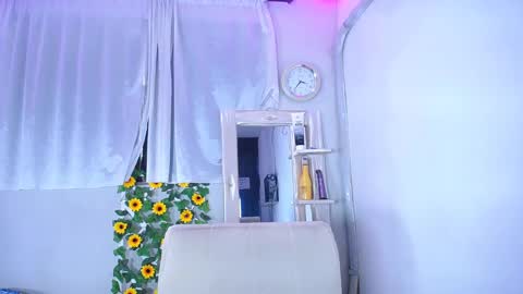 Snapshot of rous_25 chatting on January 17, 12:42 pm rous_25 online show from January 17, 12:42 pm
