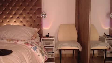 Rouss marie henao  online show from March 30, 2:55 am