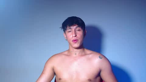 rowanboy23 online show from April 16, 7:30 am