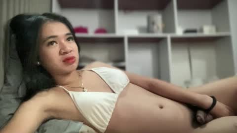 roweena online show from June 3, 1:58 pm