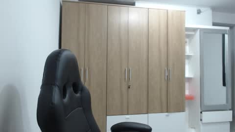 Roxana online show from December 21, 3:35 am