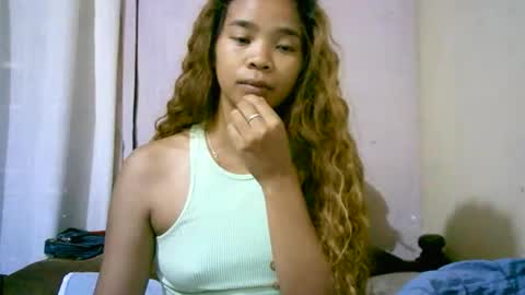 roxanne_98 online show from October 26, 3:18 am
