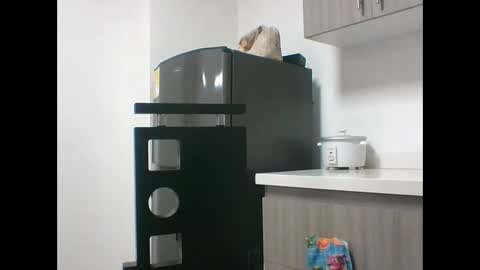 SamJones  online show from October 31, 4:07 pm