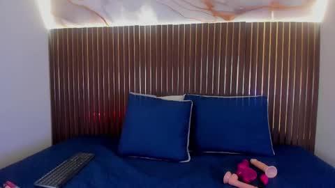 Roxie  online show from September 16, 11:45 am