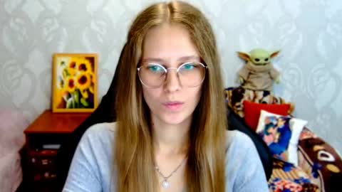 roxie_shy online show from September 26, 8:11 am