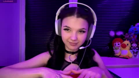 Hana online show from December 4, 4:17 pm