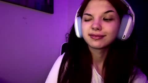 Hana online show from April 18, 7:07 pm