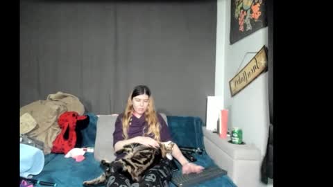 roxihazeleyes online show from February 20, 4:01 am