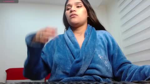 roxxi_2110 online show from September 13, 2:25 am