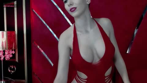 Roxy online show from November 7, 5:37 pm