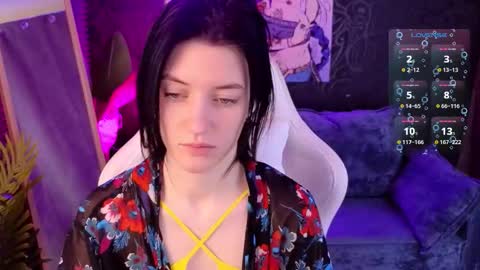 roxy_riot_ online show from December 23, 1:56 am