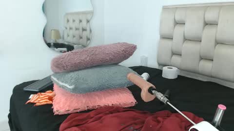 Roxy smith69 online show from October 1, 1:16 am