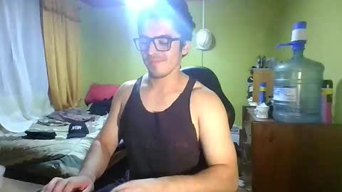 rpaulo25 online show from March 27, 3:45 am