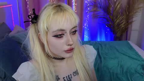 Rraffaellka online show from May 27, 1:57 am