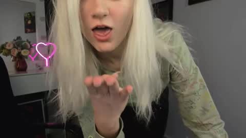 Rubi online show from March 6, 1:24 pm