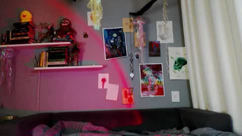 Rubi online show from December 17, 6:14 pm