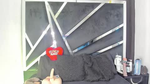 rubyxht online show from February 21, 1:25 pm