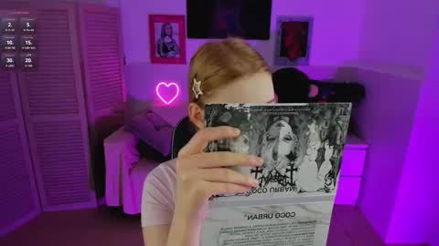 Snapshot of rubyybennett chatting on October 18, 7:34 am rubyybennett online show from October 18, 7:34 am