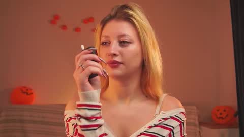 Mila online show from October 30, 4:13 am