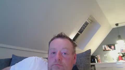Snapshot of runepetter chatting on October 25, 7:47 pm bignorwegian online show from October 25, 7:47 pm