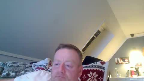 Snapshot of runepetter chatting on February 17, 9:00 pm bignorwegian online show from February 17, 9:00 pm