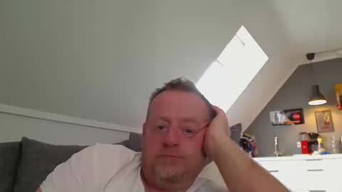 Snapshot of runepetter chatting on September 23, 10:09 am bignorwegian online show from September 23, 10:09 am