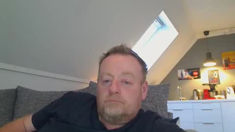 Snapshot of runepetter chatting on October 14, 3:15 pm bignorwegian online show from October 14, 3:15 pm